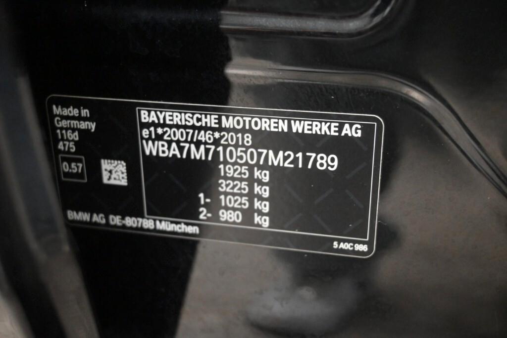 BMW 116D 115CV 6M. BUSINESS ADVANTAGE ( FARI LED - BMW DIGITAL COCKPIT - CLIMA BIZONA - CRUISE - NAVI - MIRROR - PDC )