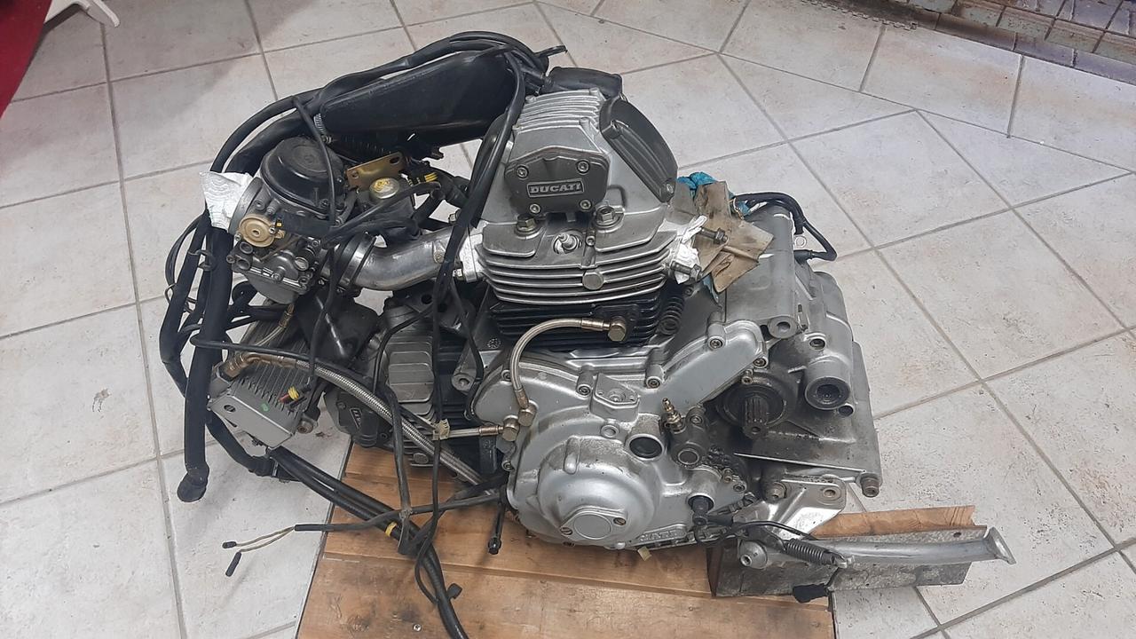 Motore Ducati 904 cc
