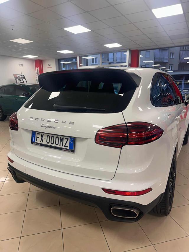 PORSCHE Cayenne 3.0 Diesel Platinum Edition PROMO CAR SERENITY