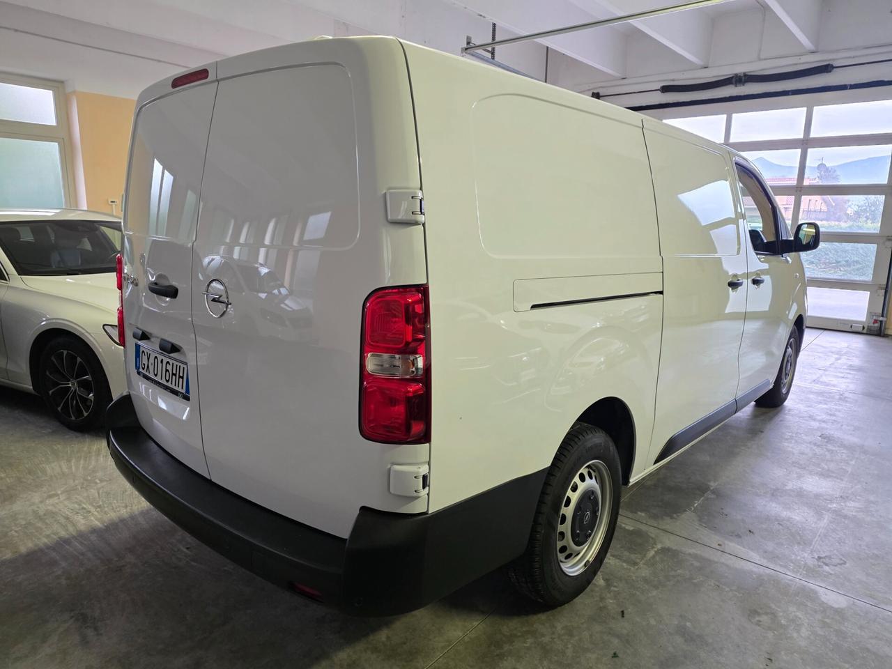 Opel Vivaro 1.5 Diesel 120CV passo lungo xl L3 H1 3000km uniprop