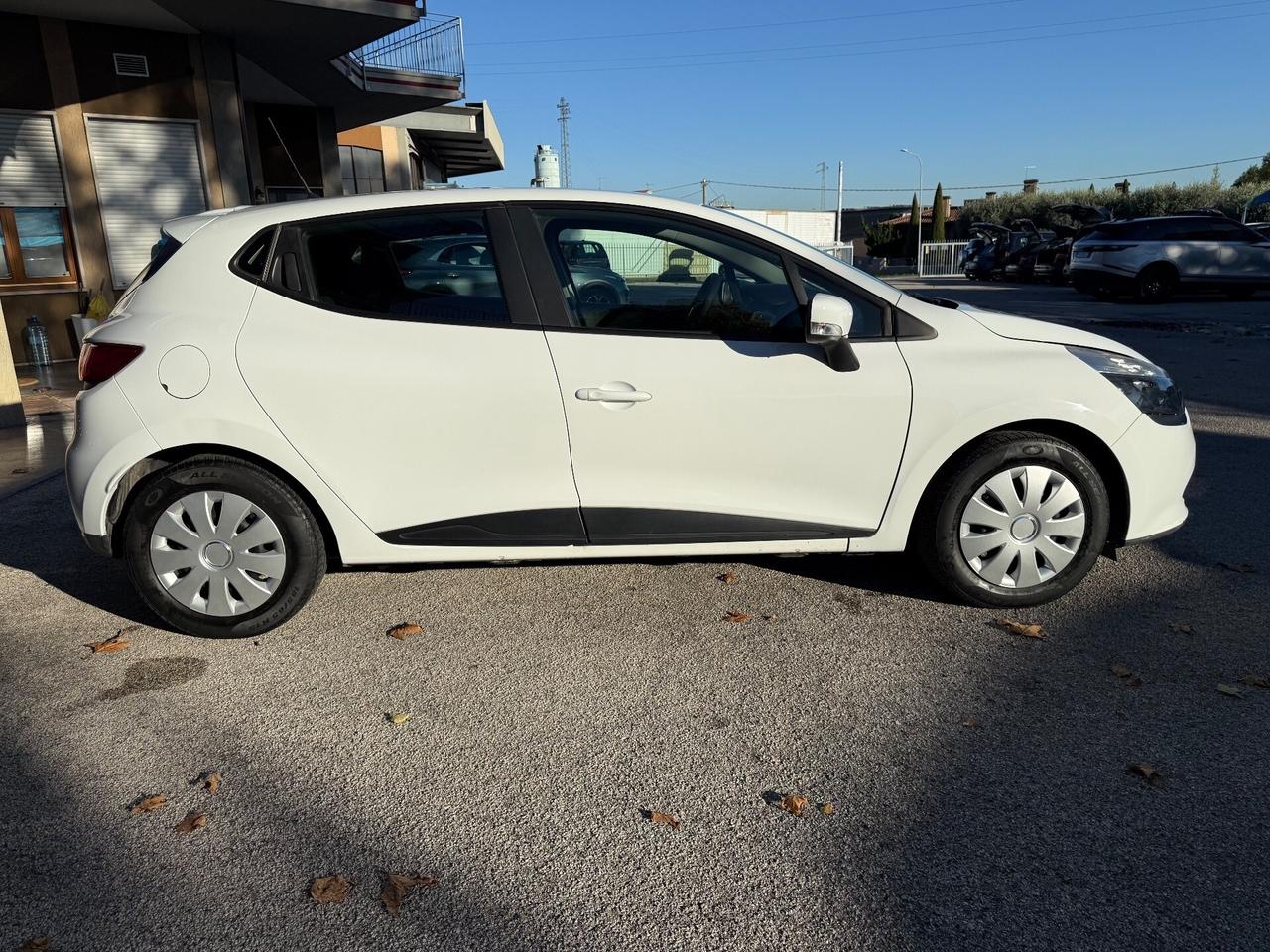 Renault Clio 1.2 75CV 5 porte - OK neopatentati