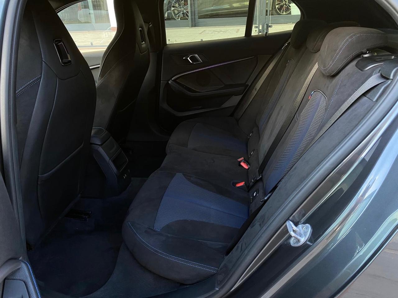 BMW 118 D MSPORT Navy 2021