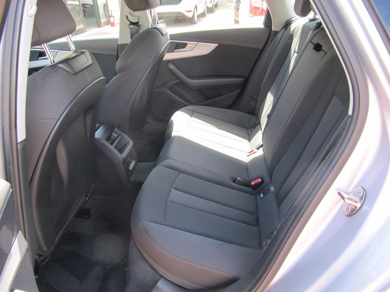 Audi A4 Avant 40 TDI quattro S tronic Business - automatico