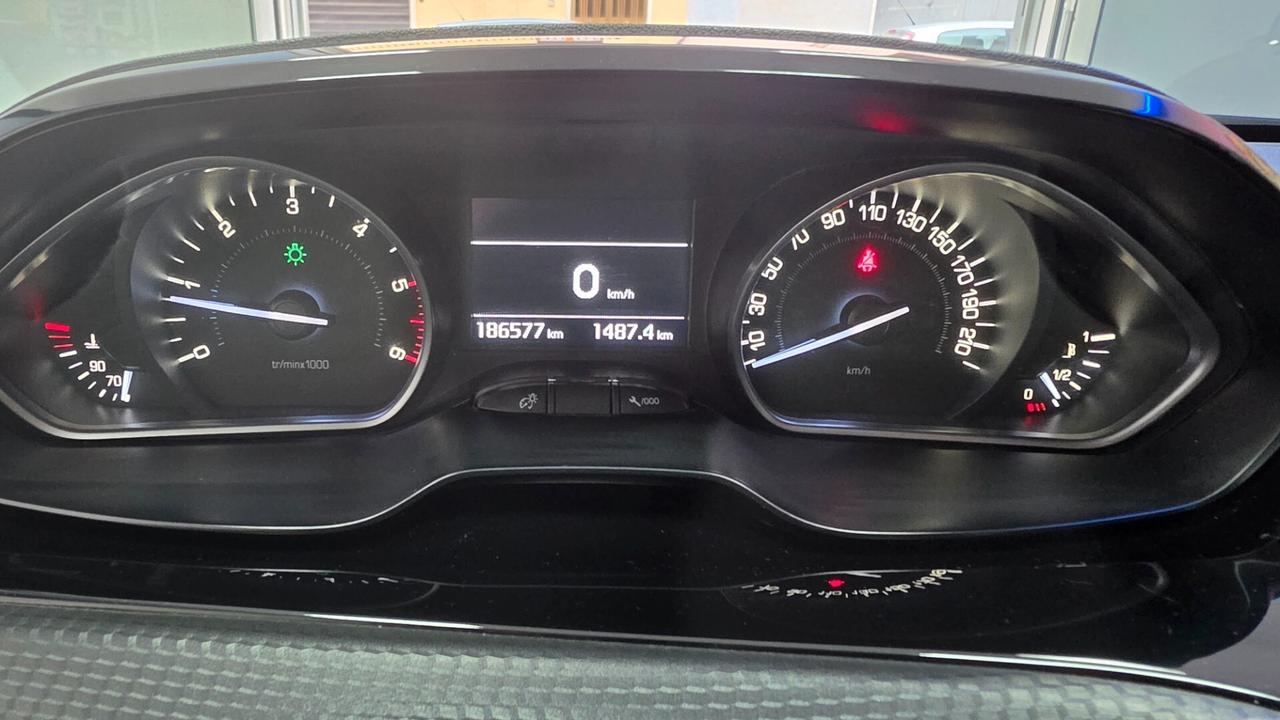 Peugeot 208 BlueHDi 75 5 porte Allure