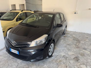 Toyota Yaris 1.0 5 porte Lounge