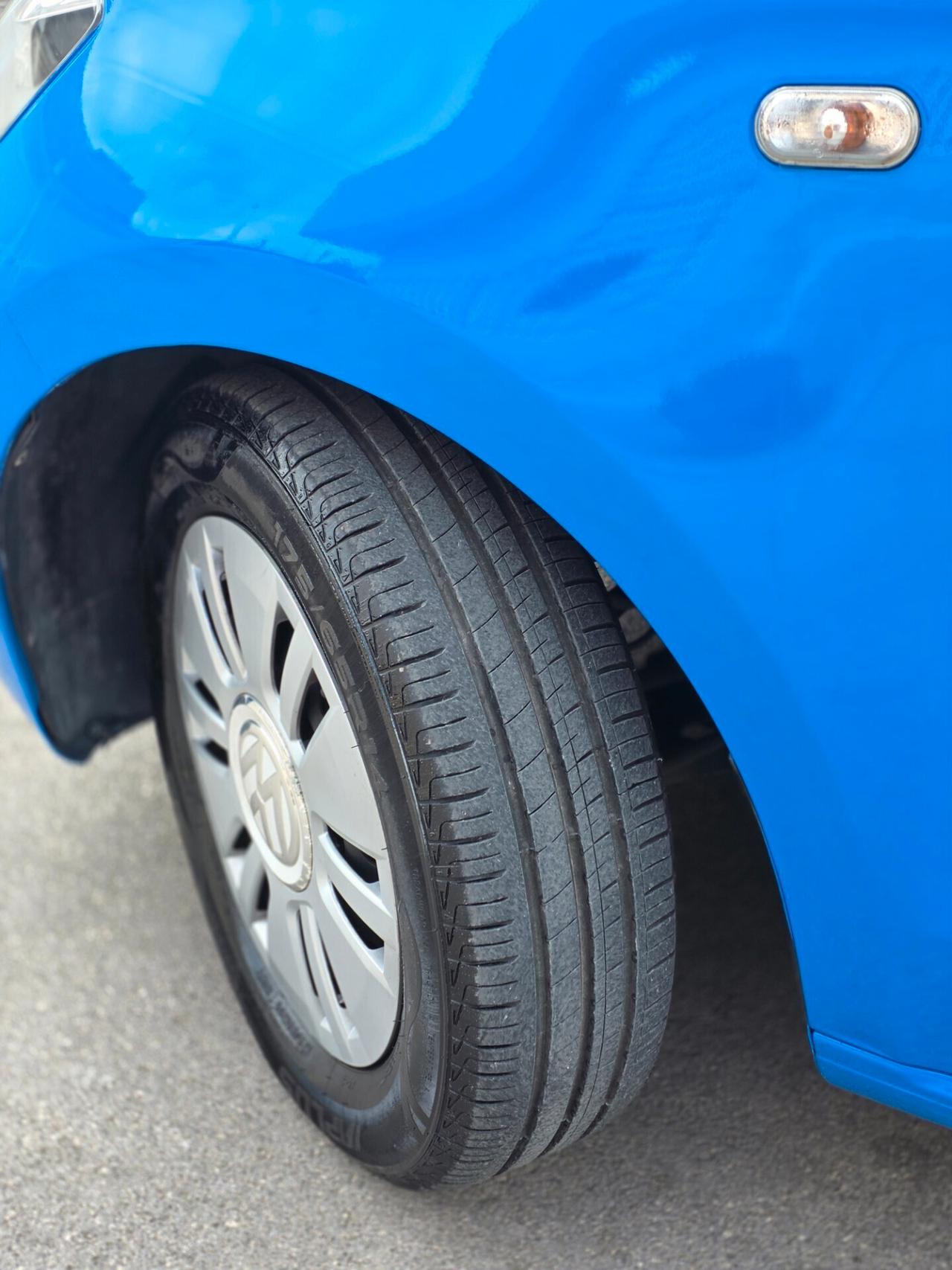 Volkswagen up! 1.0 Benz/ Metano 2015