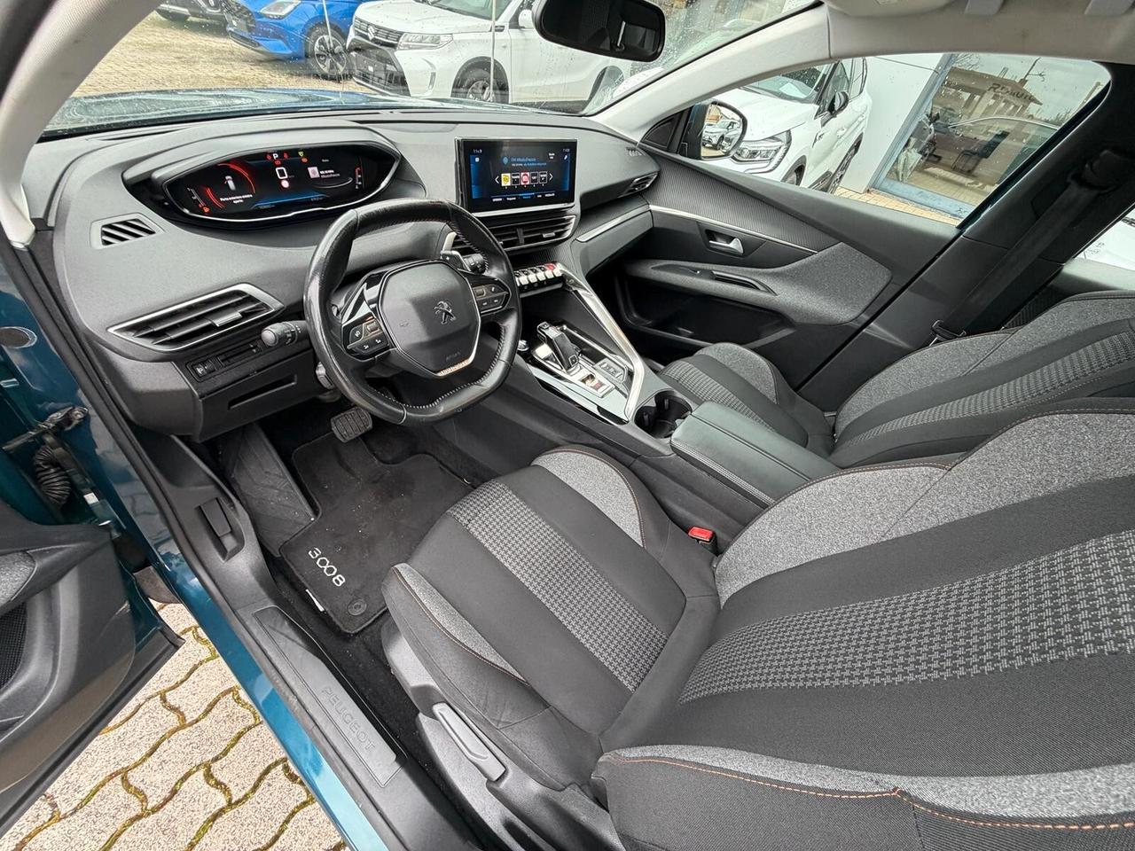 Peugeot 3008 BlueHDi 130 S&S EAT8 Allure