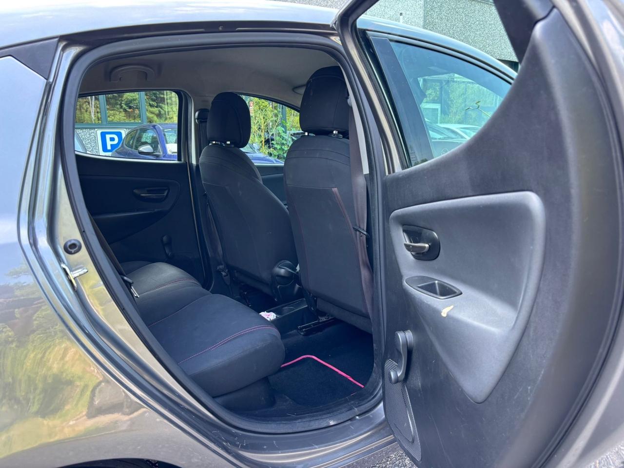Lancia Ypsilon 1.2 69 CV 5 porte Platinum
