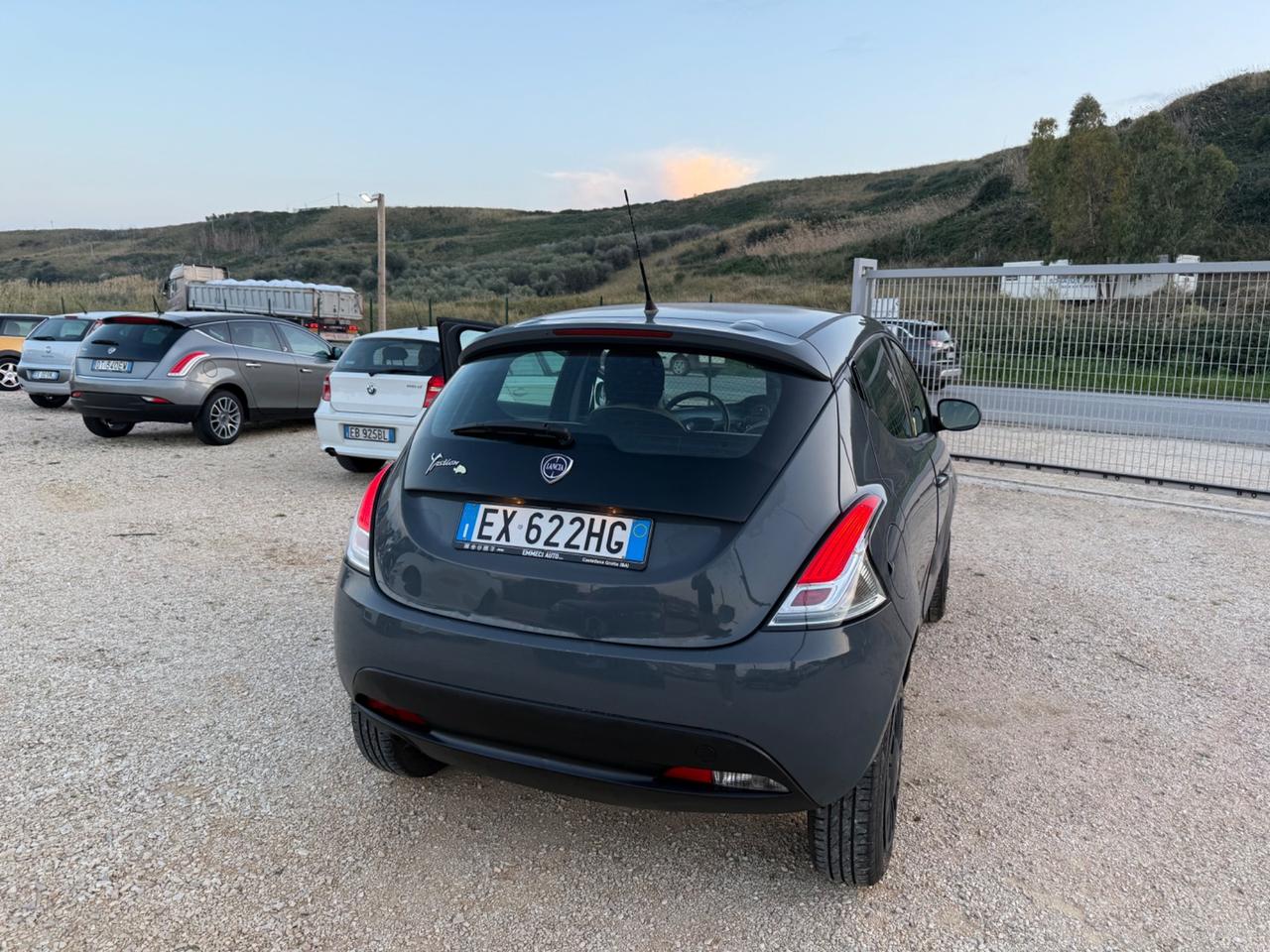 Lancia Ypsilon 2015 0.9 TwinAir Metano PERMUTE