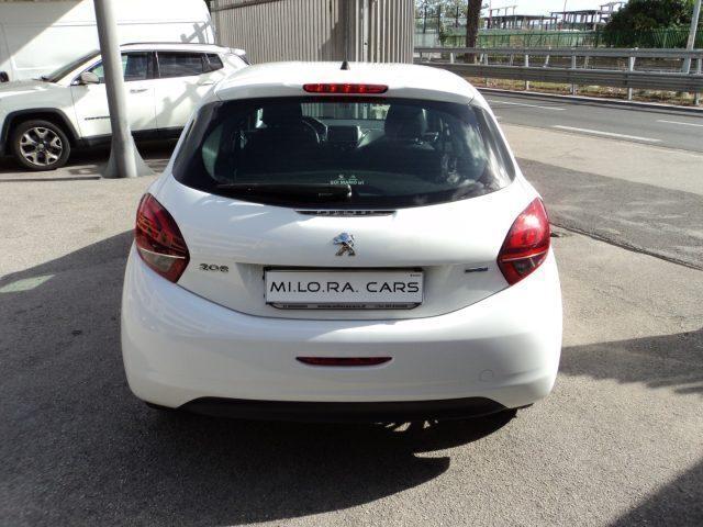 PEUGEOT 208 1.6 Allure