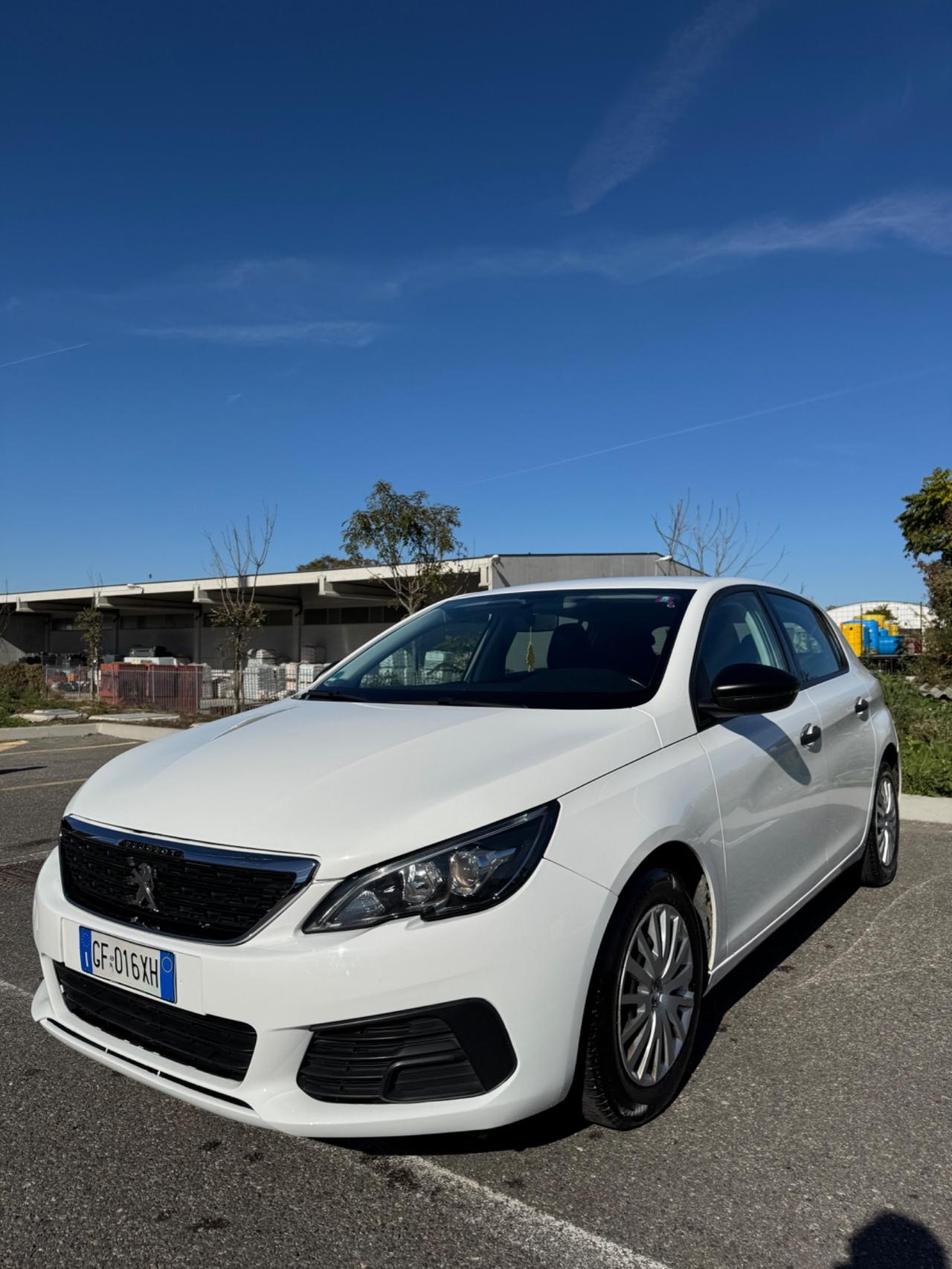 Peugeot 308 BlueHDi 100 S&S Business