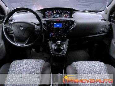 LANCIA Ypsilon 1.0 FireFly 5 porte S&S Hybrid Ecochic Silver