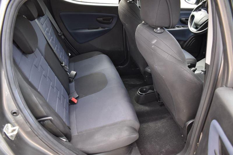 Lancia Ypsilon Ypsilon 1.0 FireFly 5 porte S&S Hybrid Platino
