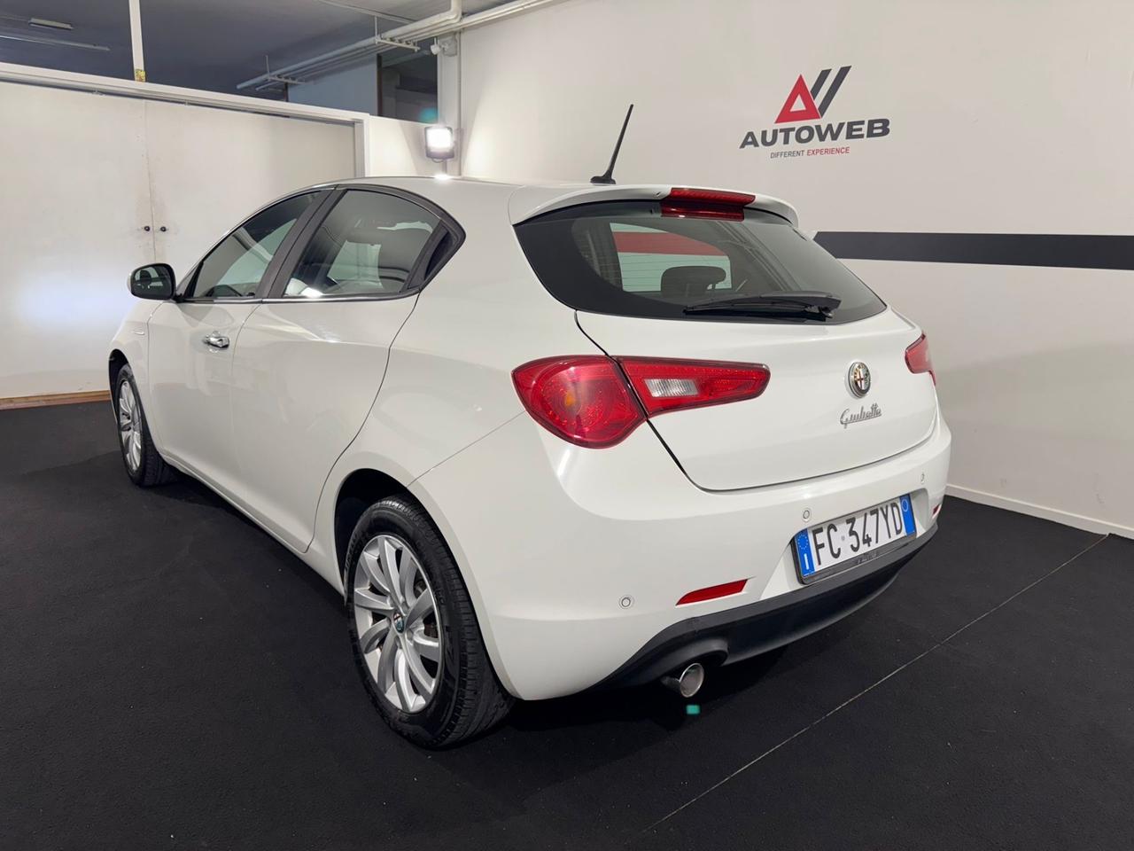 Alfa Romeo Giulietta 1.6 JTDm-2 120 CV Distinctive
