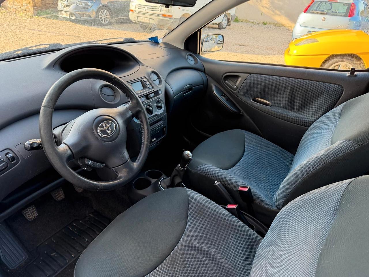 Toyota Yaris 1.0i 16V cat 3 porte Sol-03/2005