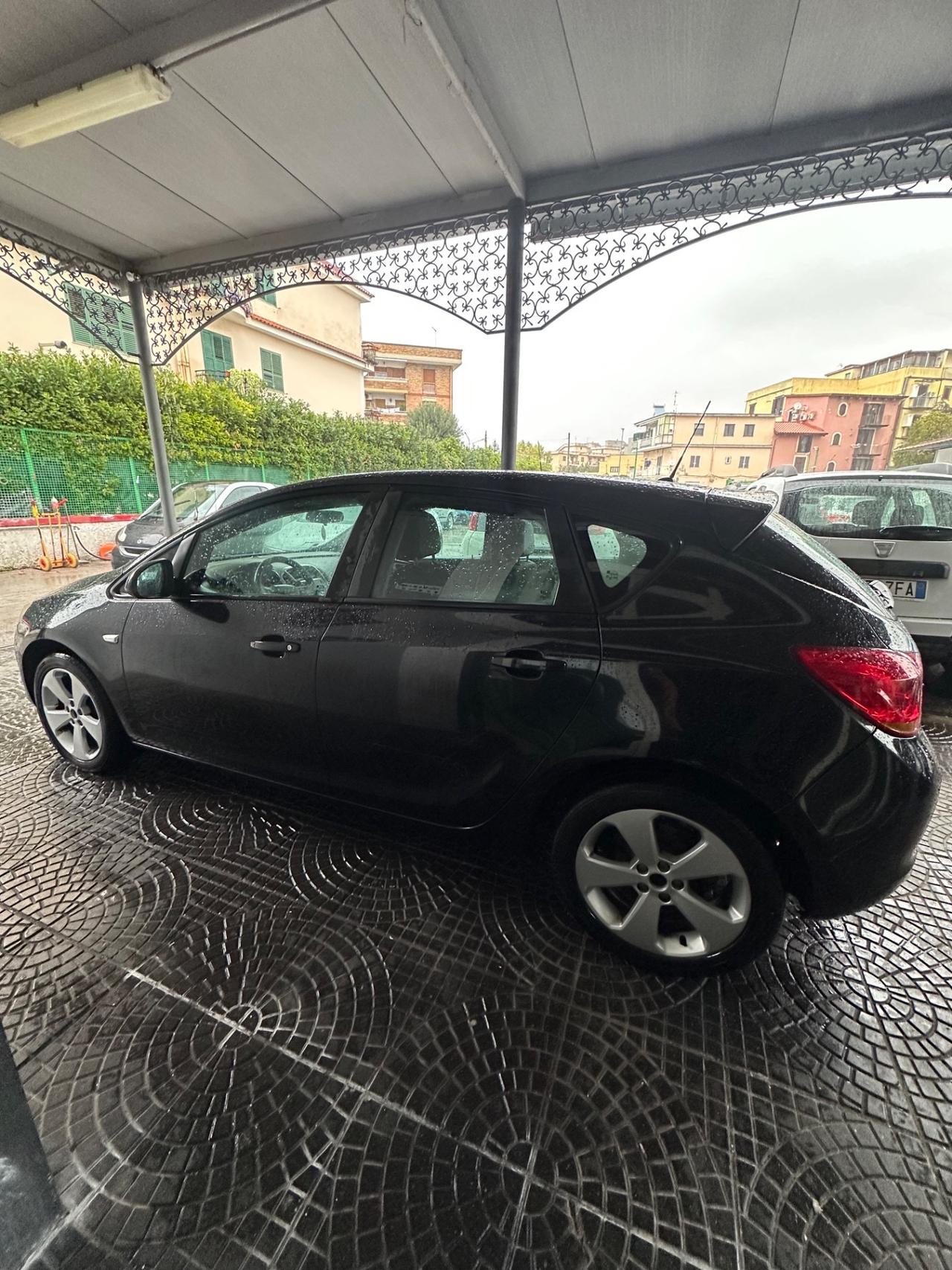 Opel Astra 1.4 Turbo 140CV 5 porte GPL Tech Cosmo