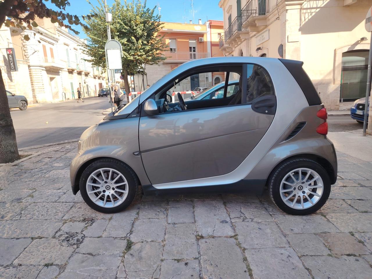 Smart ForTwo 1000 52 kW MHD coupé passion