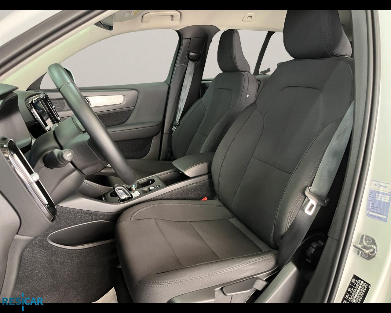 VOLVO XC40 1.5 t2 R-momentum geartronic my21