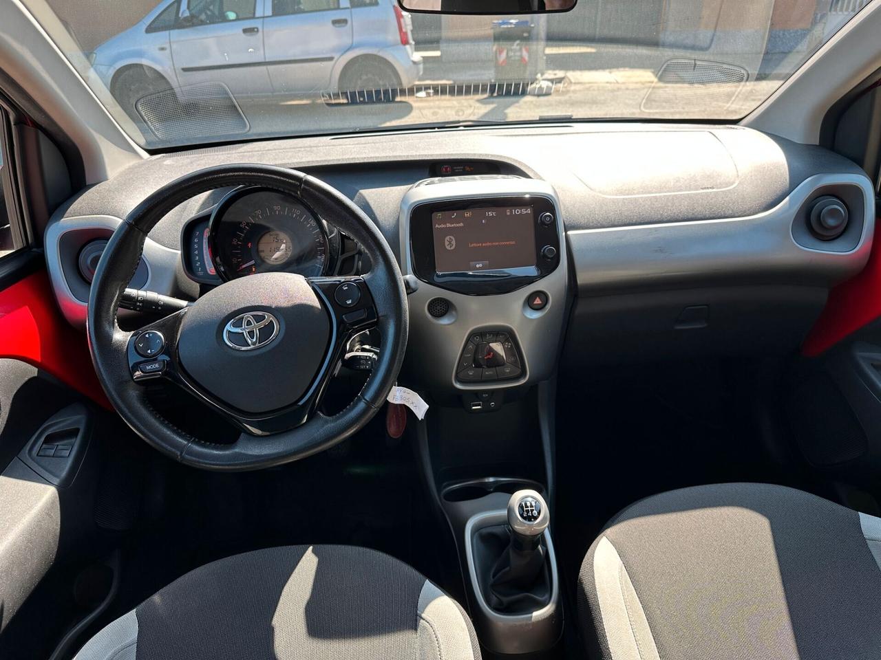Toyota Aygo 1.0 VVT-i 69 CV 5 porte x-clusiv