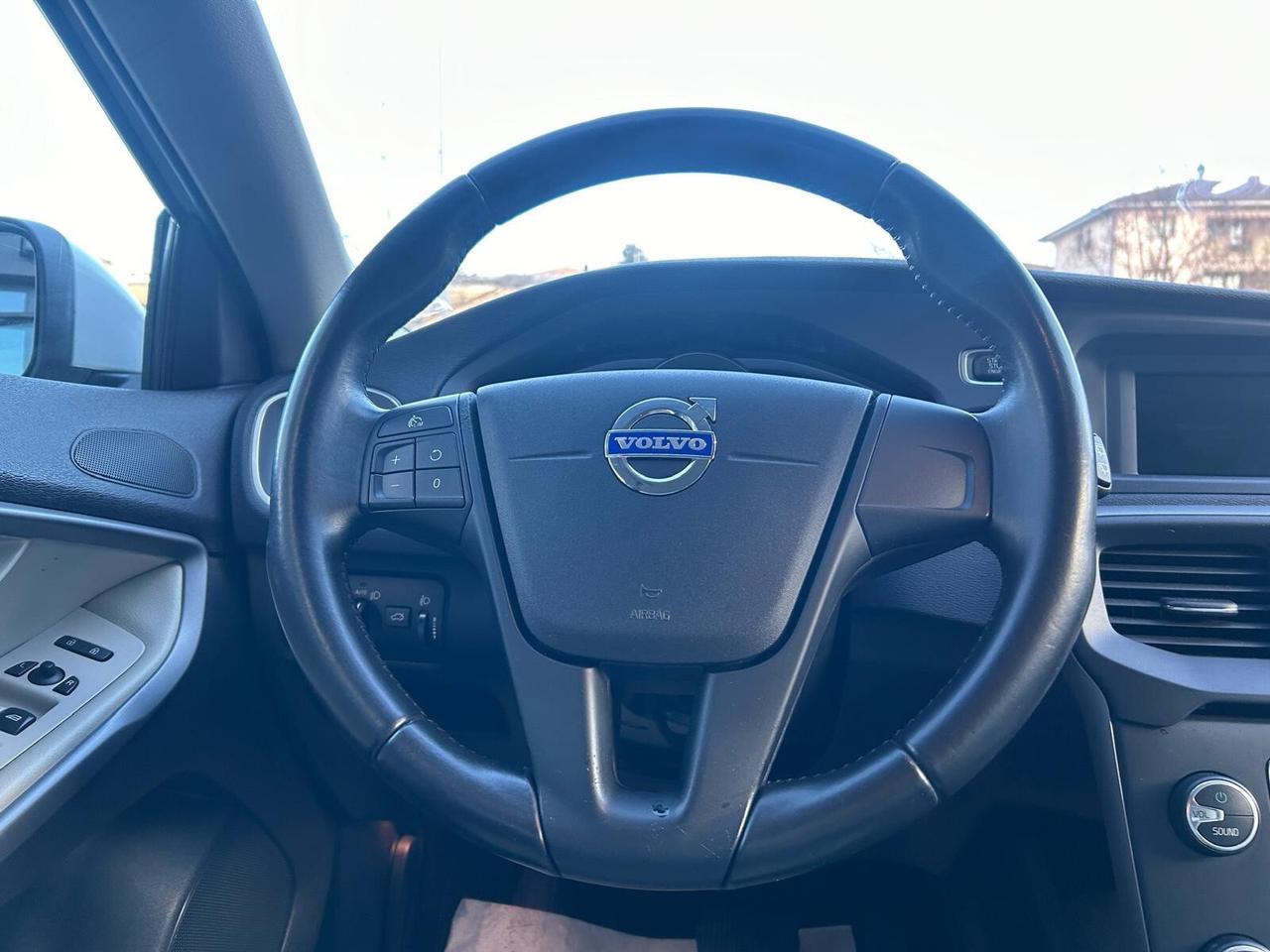 Volvo V40 D2 1.6 Powershift Momentum