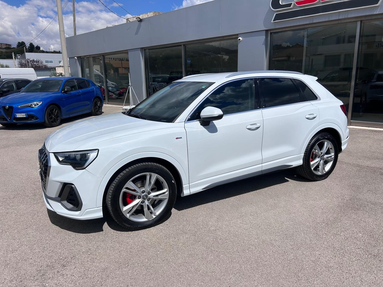 Audi Q3 35 TDI S tronic line edition
