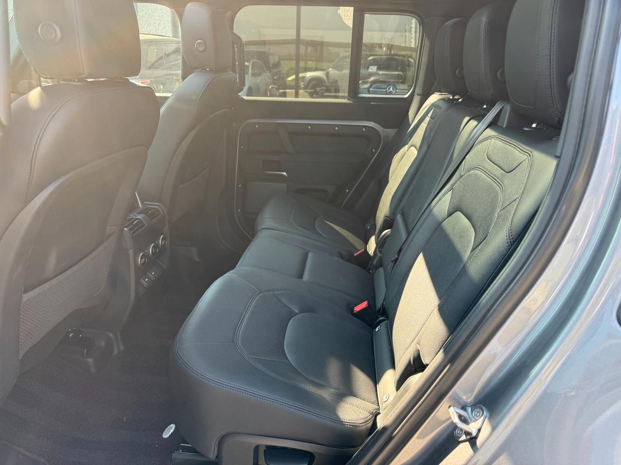 Land Rover Defender 110 3.0D I6 200 CV AWD Auto S , 7 posti , Gancio traino Elettrico