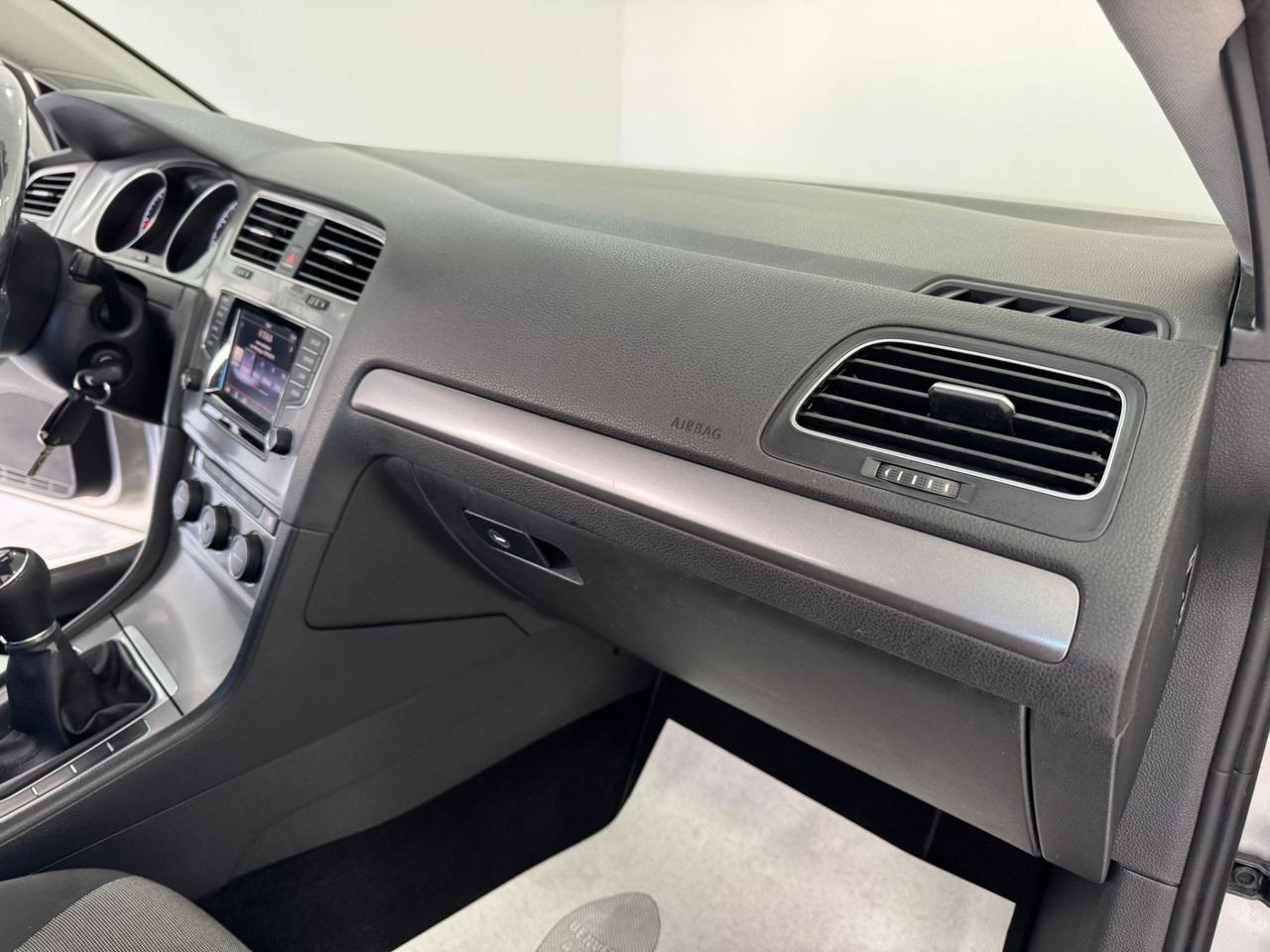 Volkswagen Golf 1.6 TDI 5p 105 cv-GARANTITA-2014