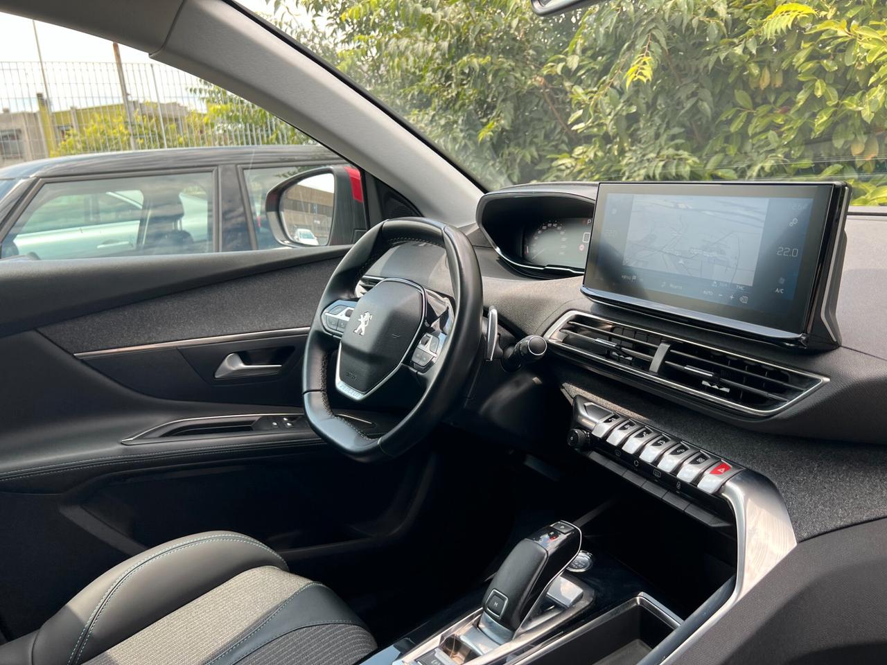 Peugeot 3008 BlueHDi 130 S&S EAT8 Allure