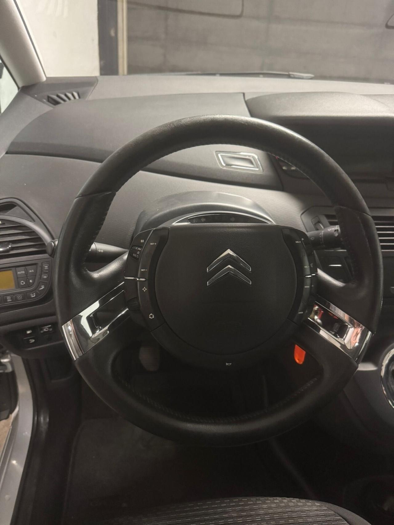 Citroen C4 Picasso 1.6 VTi 120 GPL