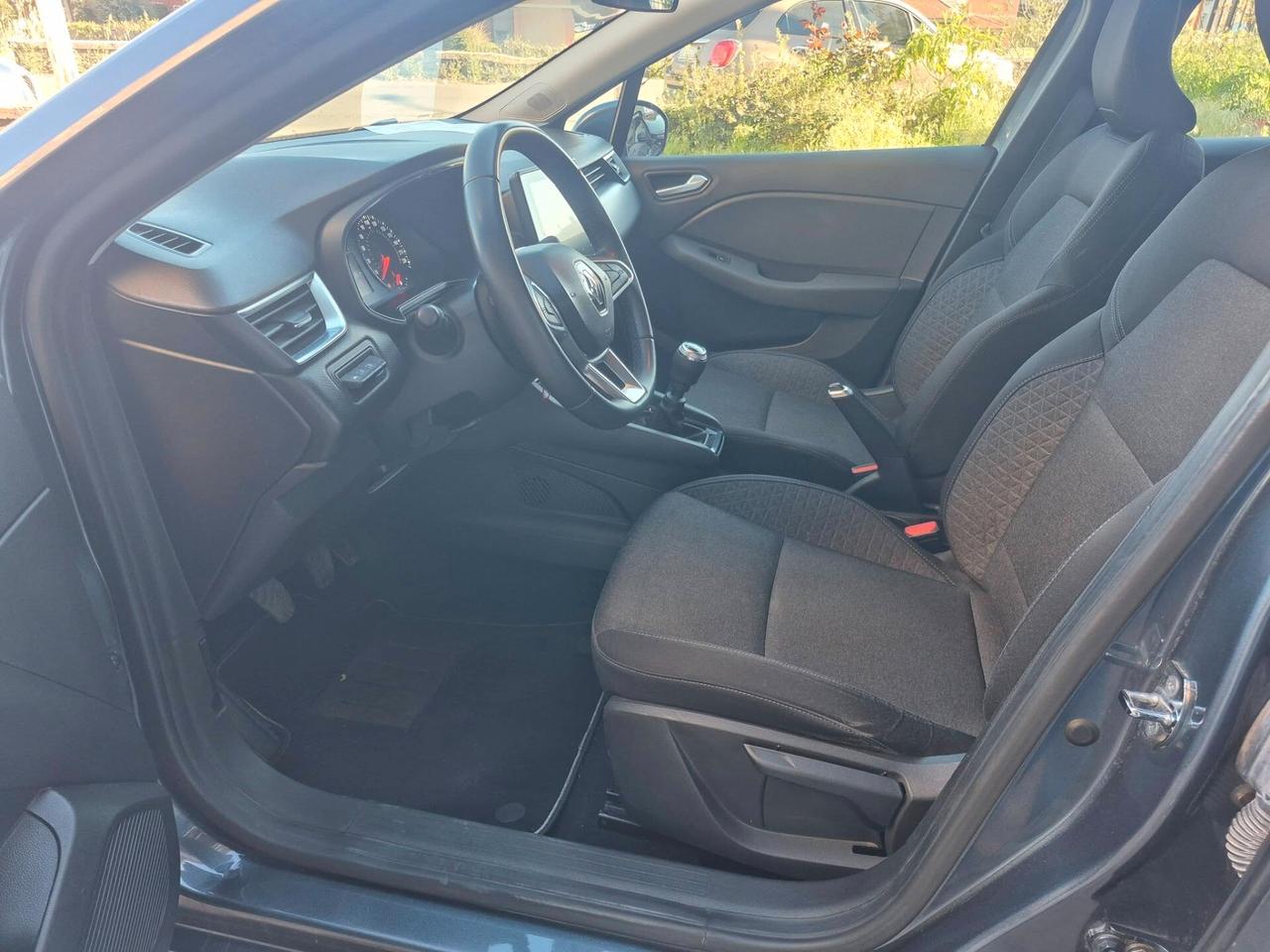 Renault Clio TCe 90 CV 5 porte IVA ESPOSTA