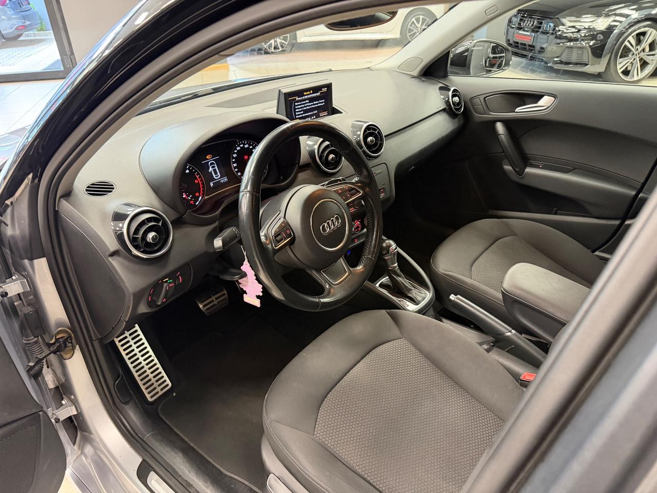 Audi A1 1.6 TDI S tronic line edition plus