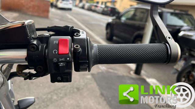 YAMAHA XJR 1300 racer