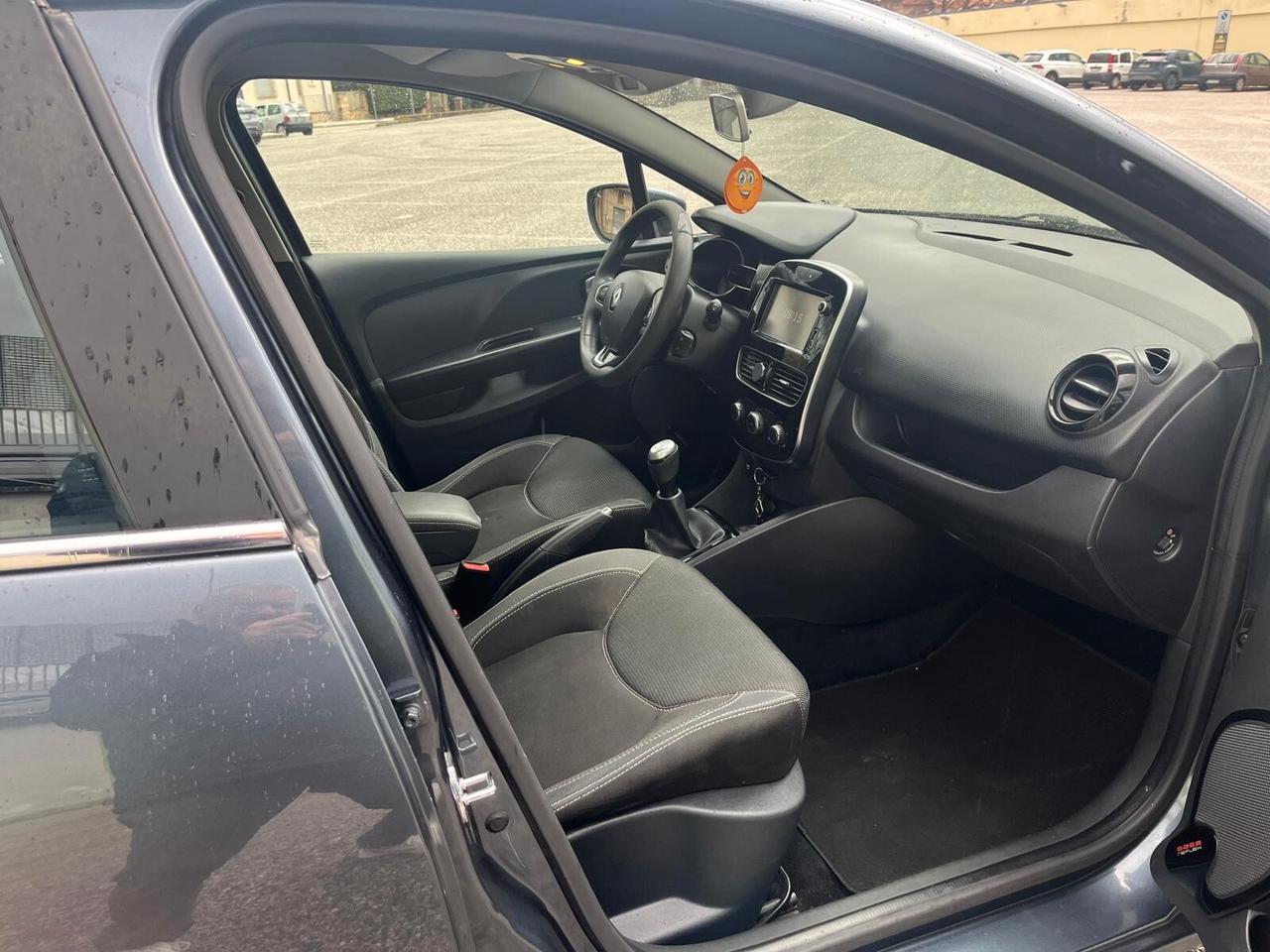 Renault Clio dCi 8V 75 CV Start&Stop 5 porte Energy Duel