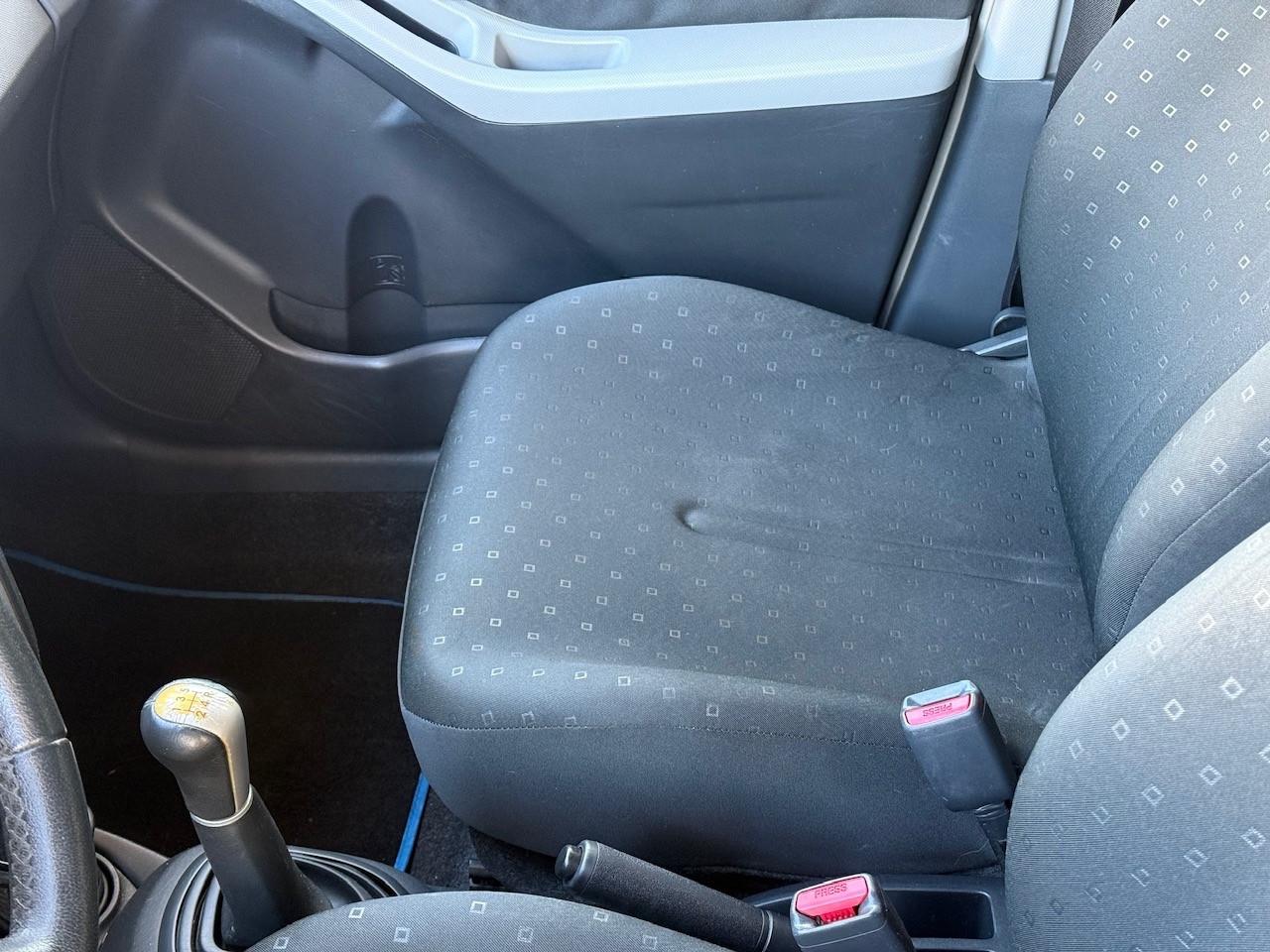 Toyota Yaris 1.0 5 porte Sol ok neopatentati