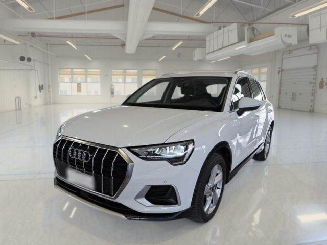 AUDI Q3 35 TDI S tronic Business Advanced