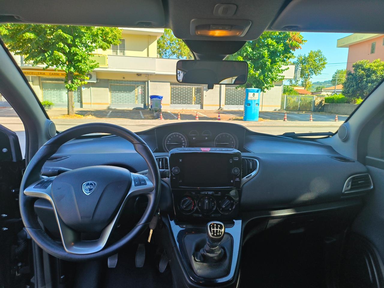 Lancia Ypsilon 1.0 FireFly 5 porte S&S Hybrid Ecochic Silver