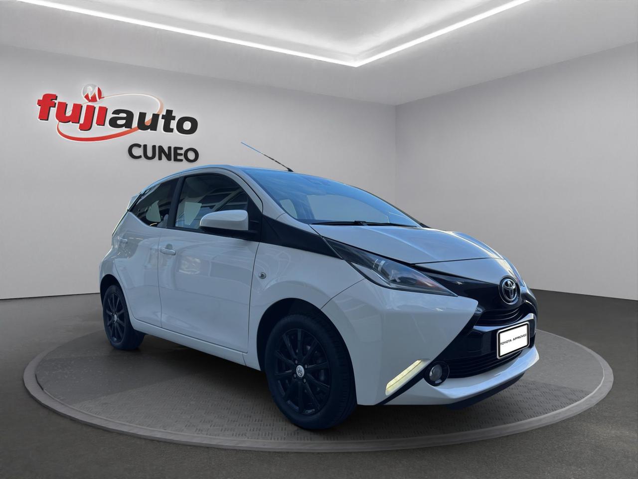 Toyota Aygo 5p 1.0 x-play my15
