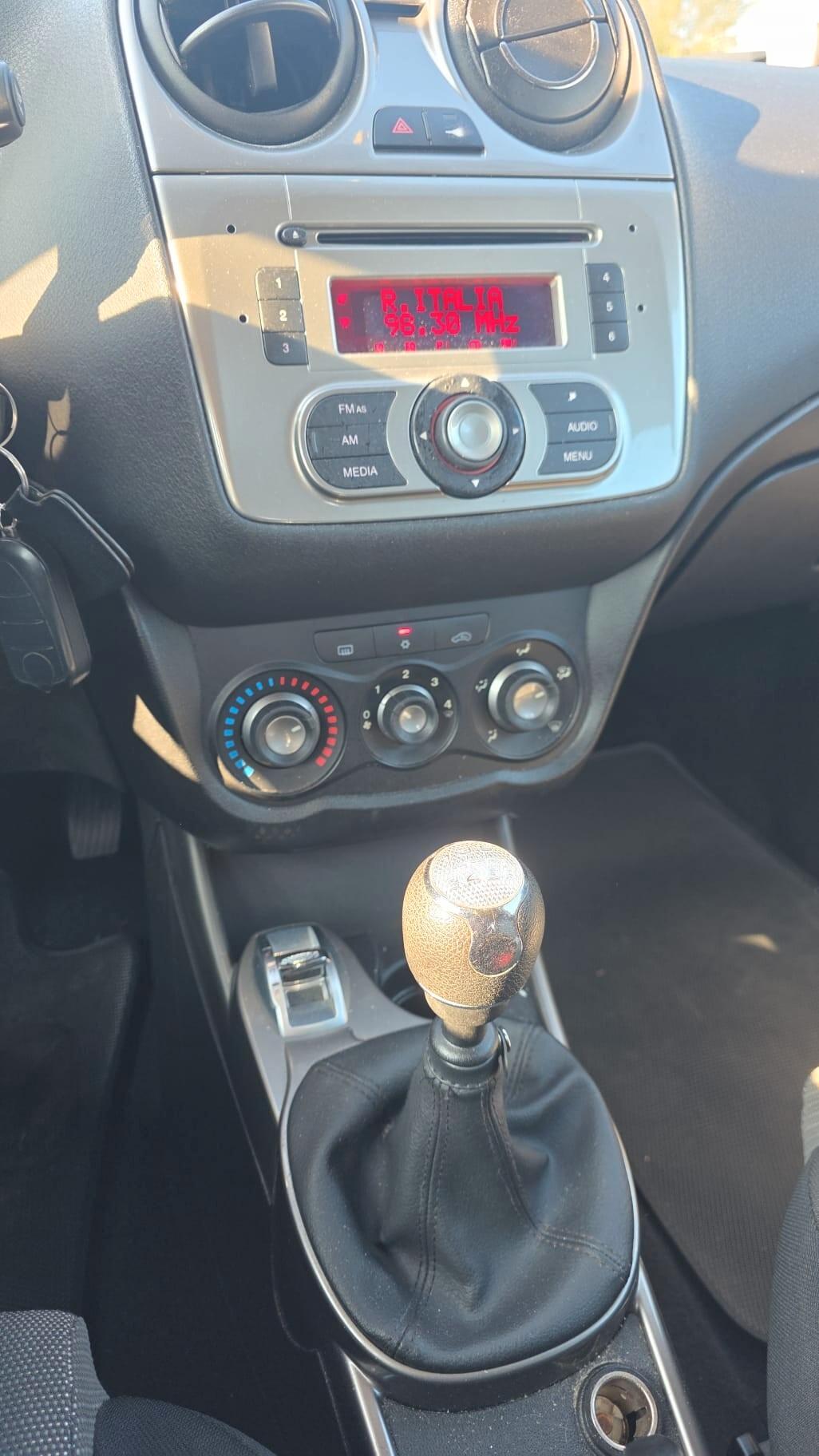 Alfa Romeo MiTo 1.4 78 CV Distinctive Sport Pack