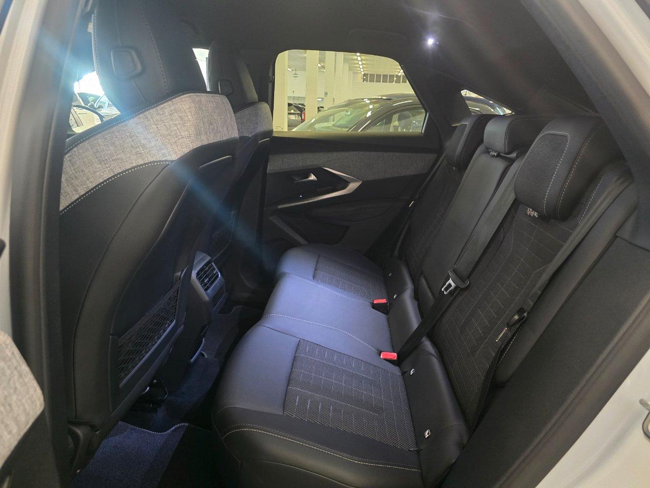 Peugeot 3008 3008 1.2 hybrid GT 145cv e-dcs6