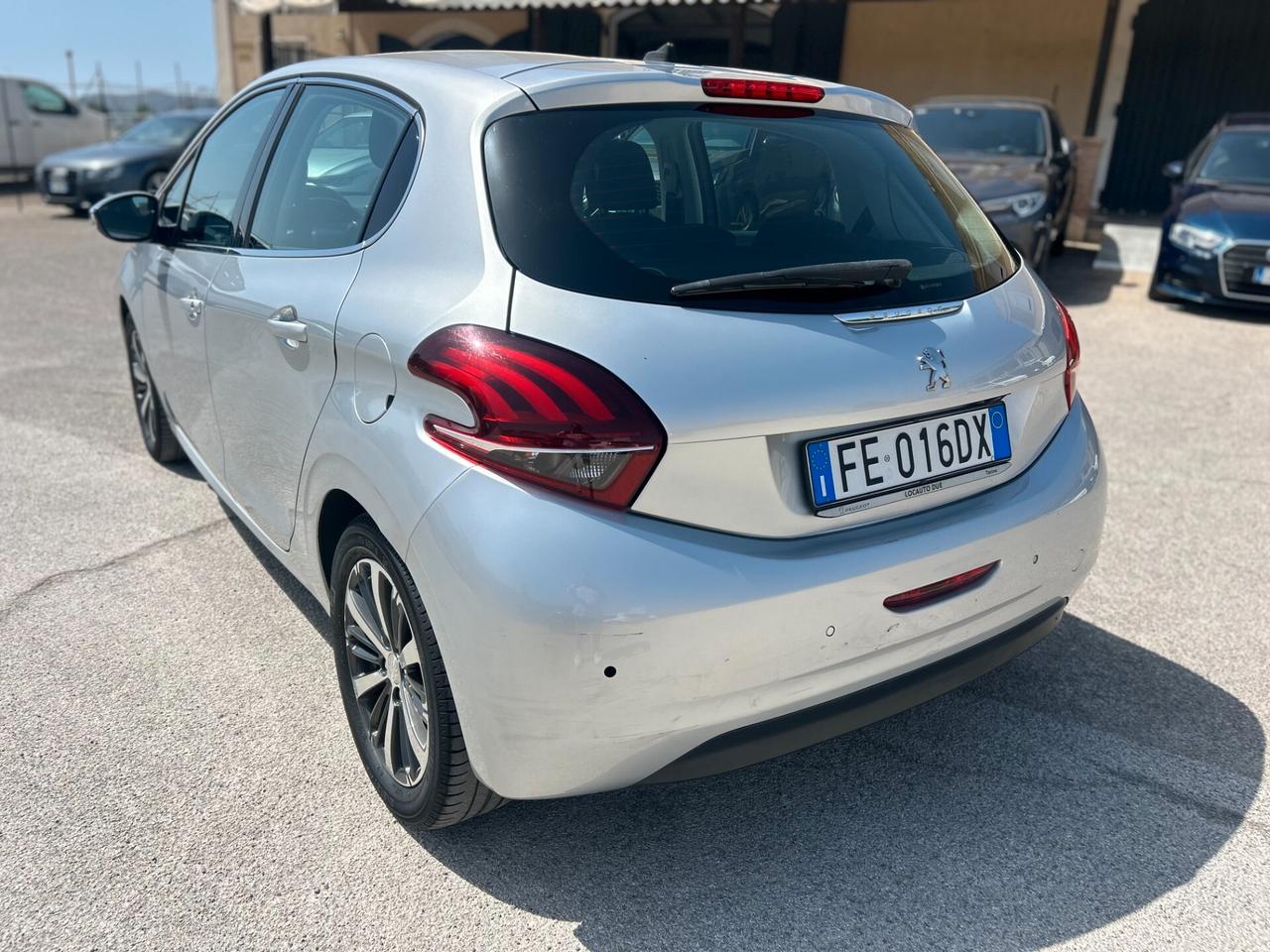 Peugeot 208 BlueHDi 100 5 porte Allure 2016