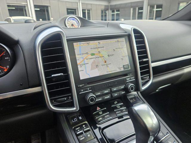 PORSCHE Cayenne 3.0 Diesel Platinum Edition GANCIO TRAINO