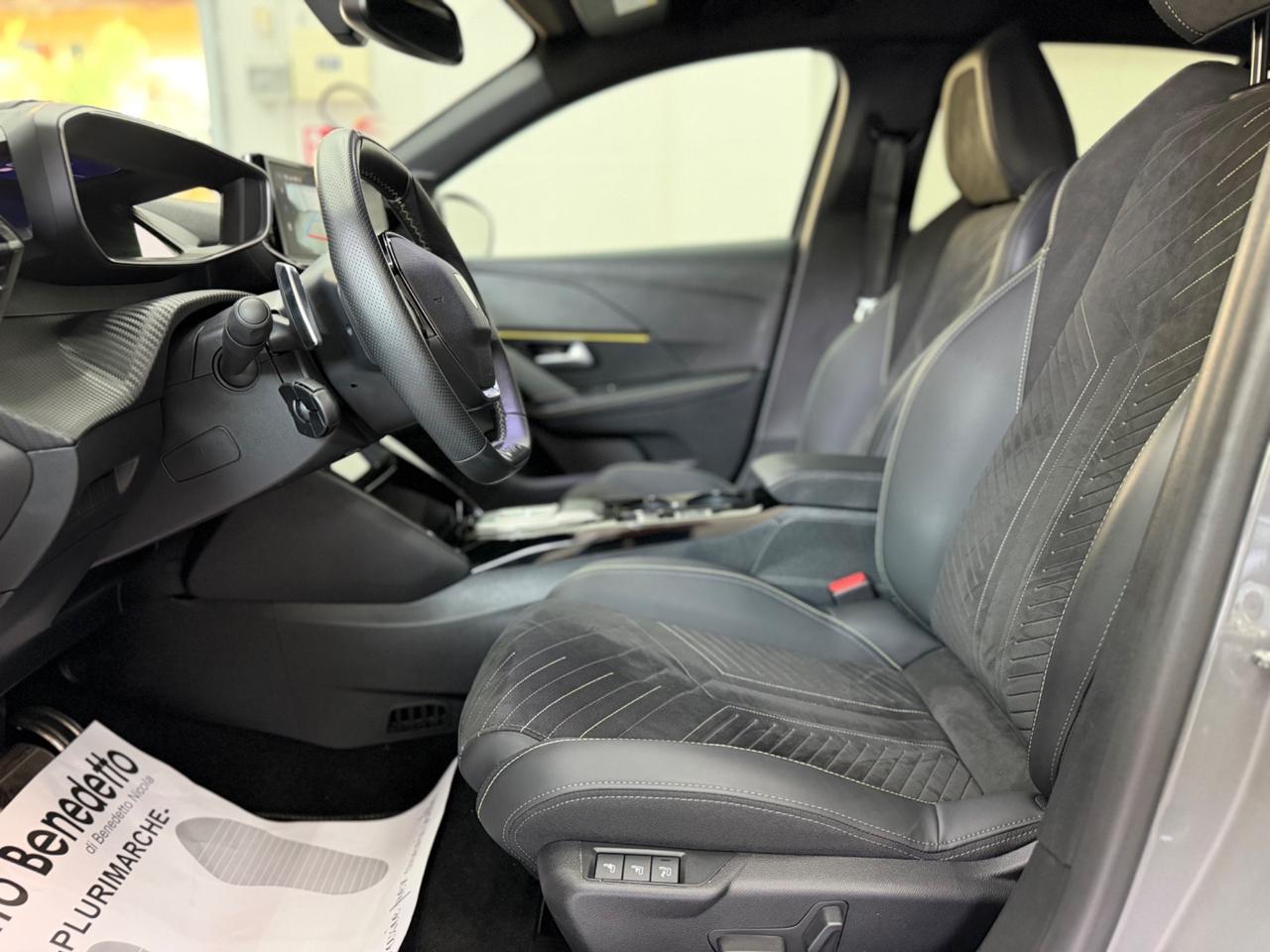 Peugeot 208 Hybrid 145 e-DCS6 GT Exclusive 2025