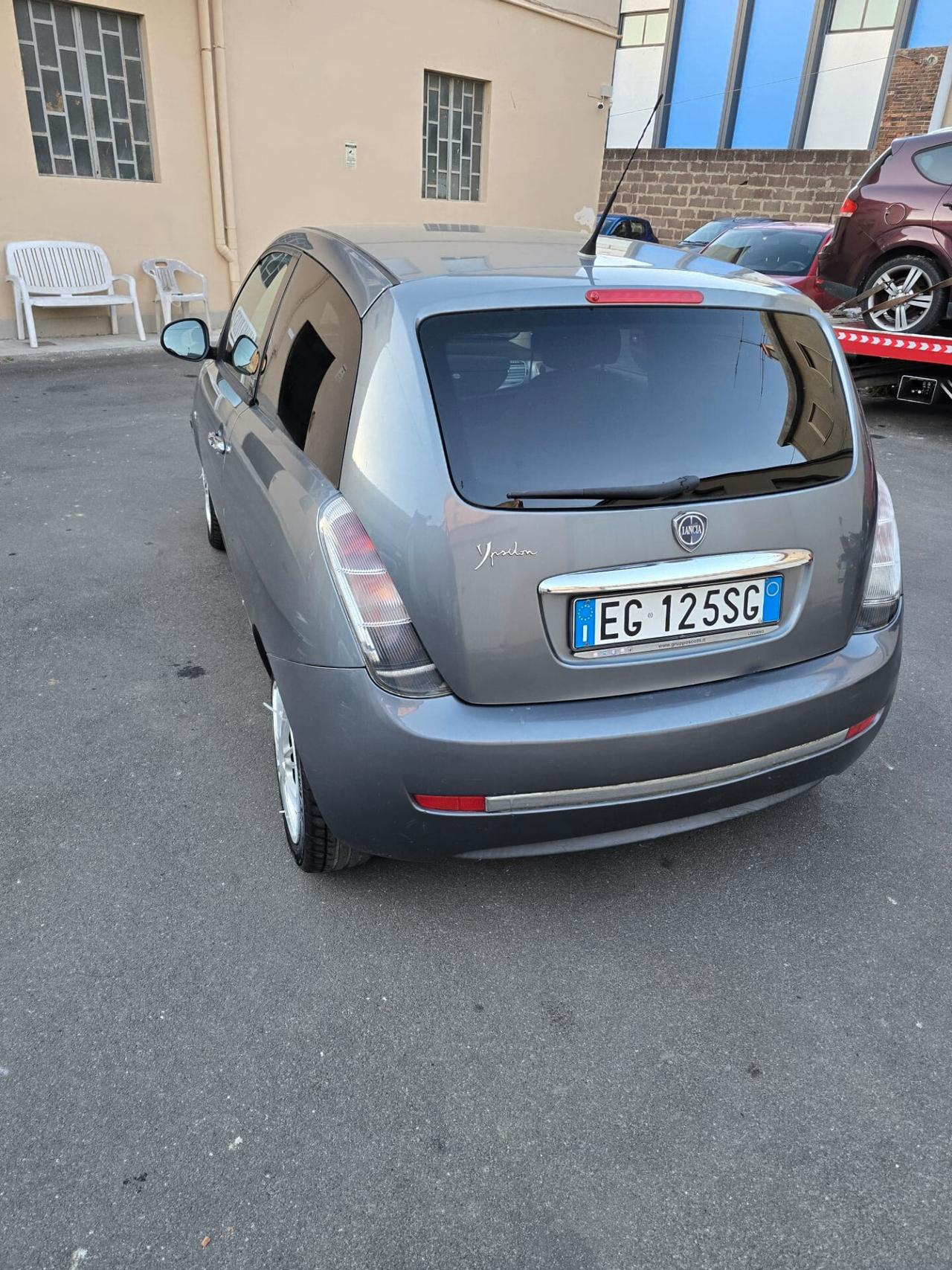Lancia Ypsilon 1.2 69 CV Diva perfetta unico proprietario 70 mila km possibilita garanzia 12 mesi