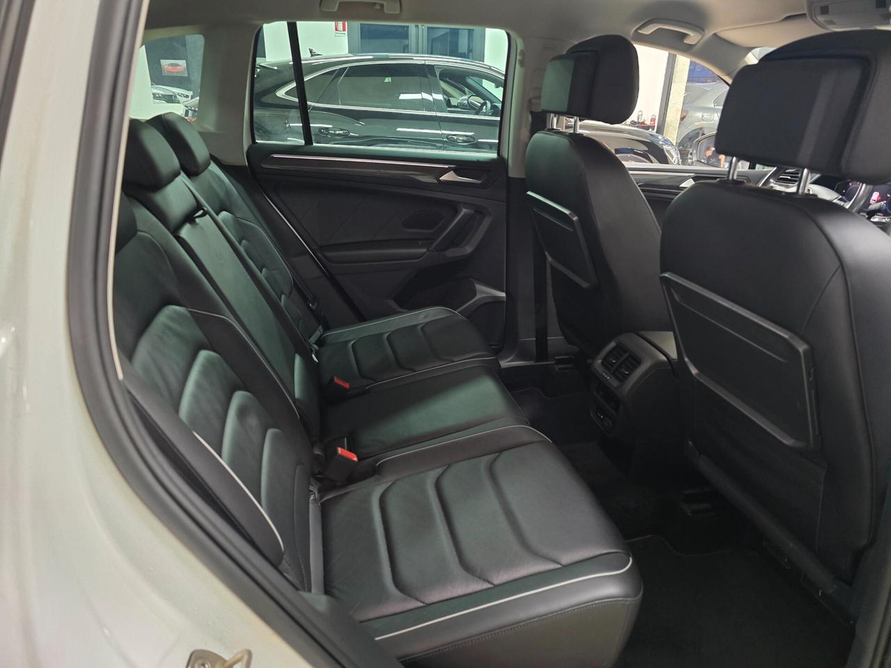 Volkswagen Tiguan 1.6 TDI SCR R line BlueMotion