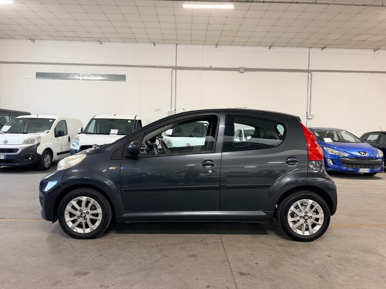 Peugeot 107 1.0 68CV 5p. Plaisir