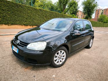 Volkswagen Golf 1.6 16V FSI 5p. Sportline