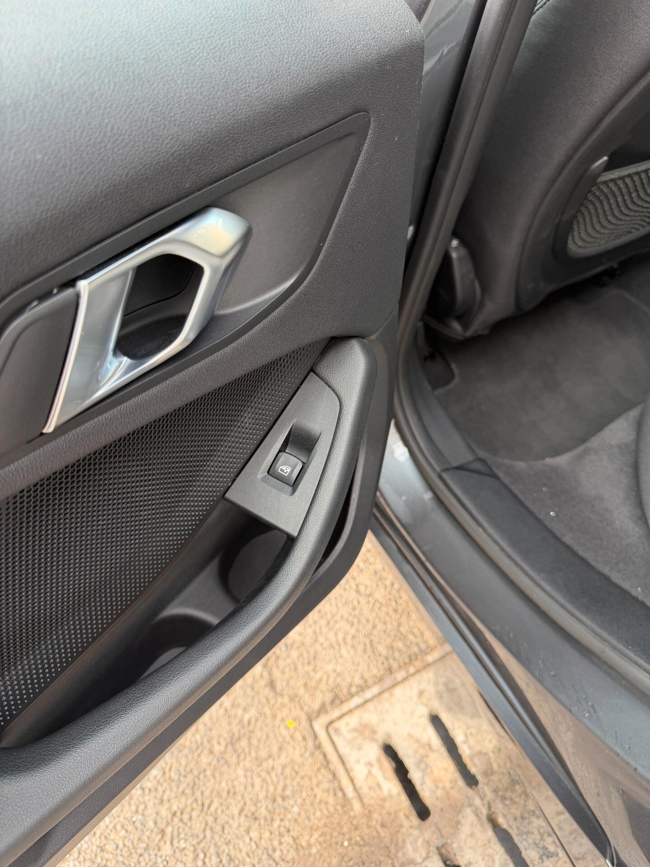 Bmw 116 116d 5p. Business Advantage