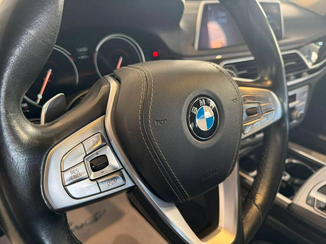 BMW Serie 7 G 11-12 2015 750i xdrive Luxury auto