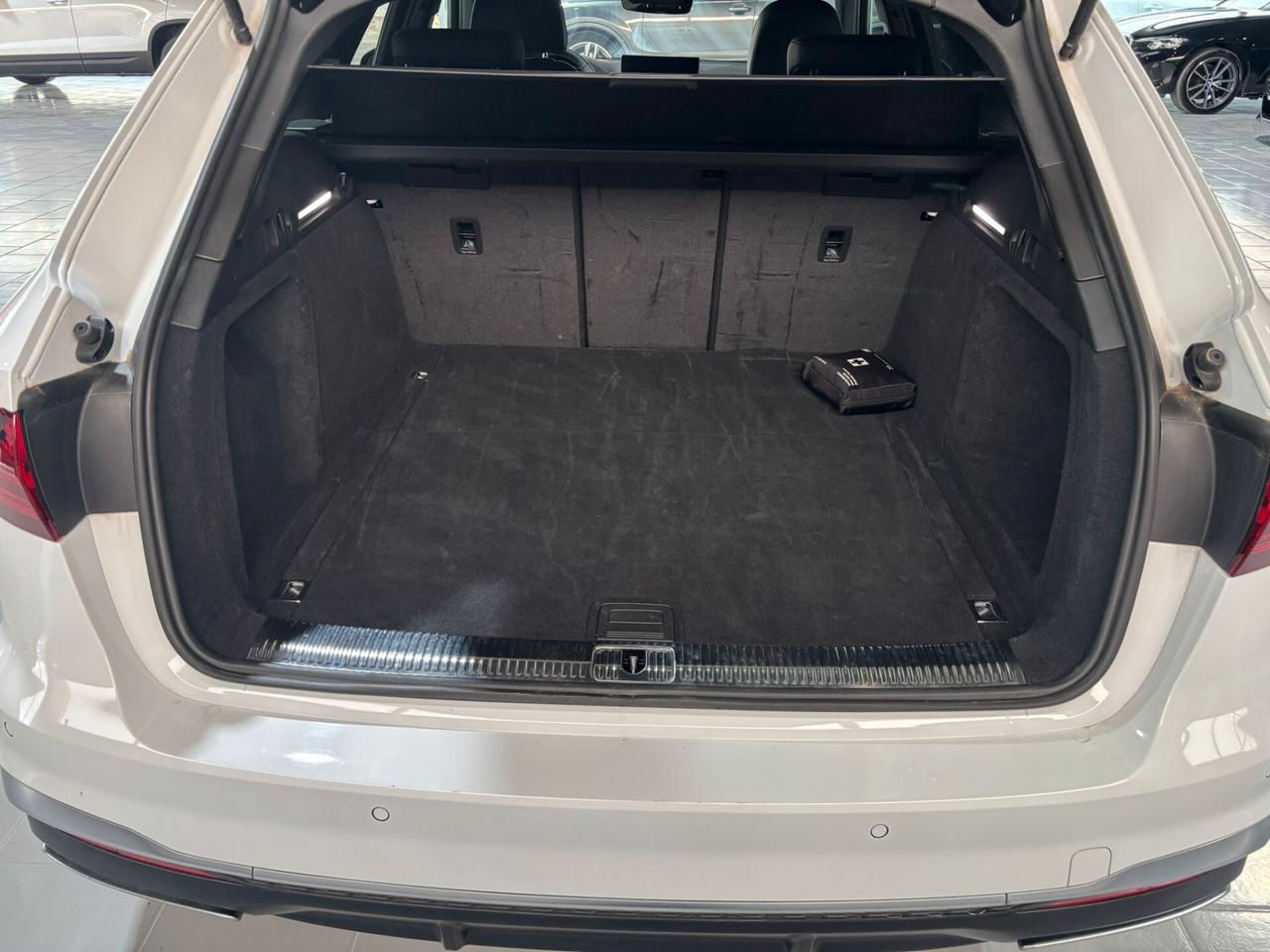 Audi A4 Avant 40 TDI S tronic line edition