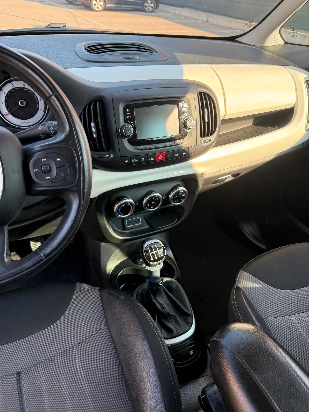 Fiat 500L 1.4 - NEOPATENTATI - NAV. - 12 MESI DI GARANZIA -